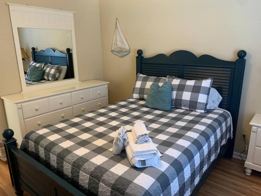 Beach Breeze 3, Pet Friendly, Walking Distance To Atlantic Ocean Free Parking Миртл-Бич Экстерьер фото